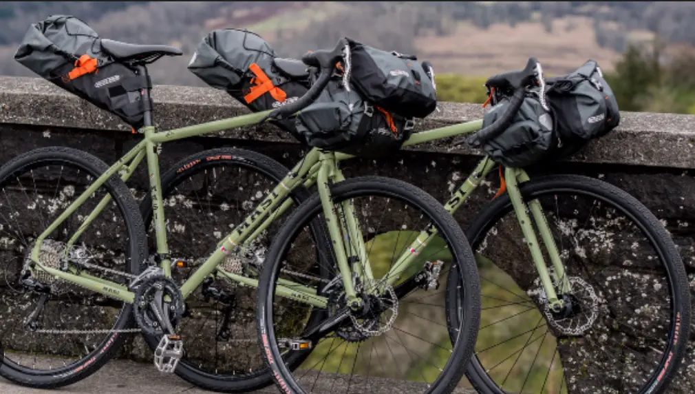 Sacoches Avant et Arrière